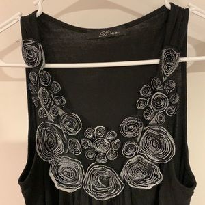 B’leev Beautiful long sleeveless shirt